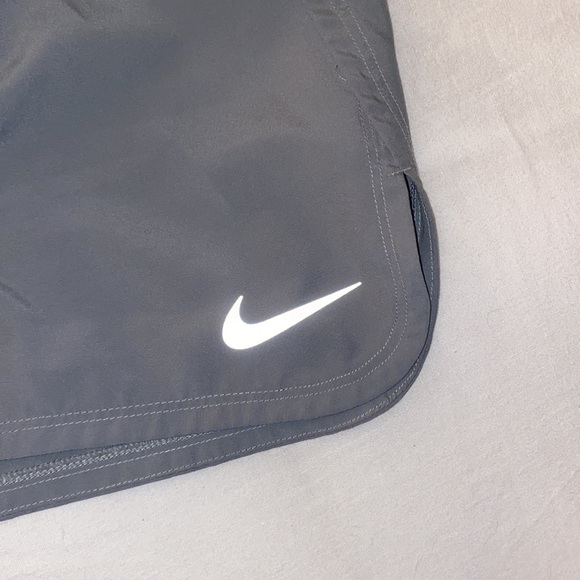 grey nike shorts - Picture 2 of 3